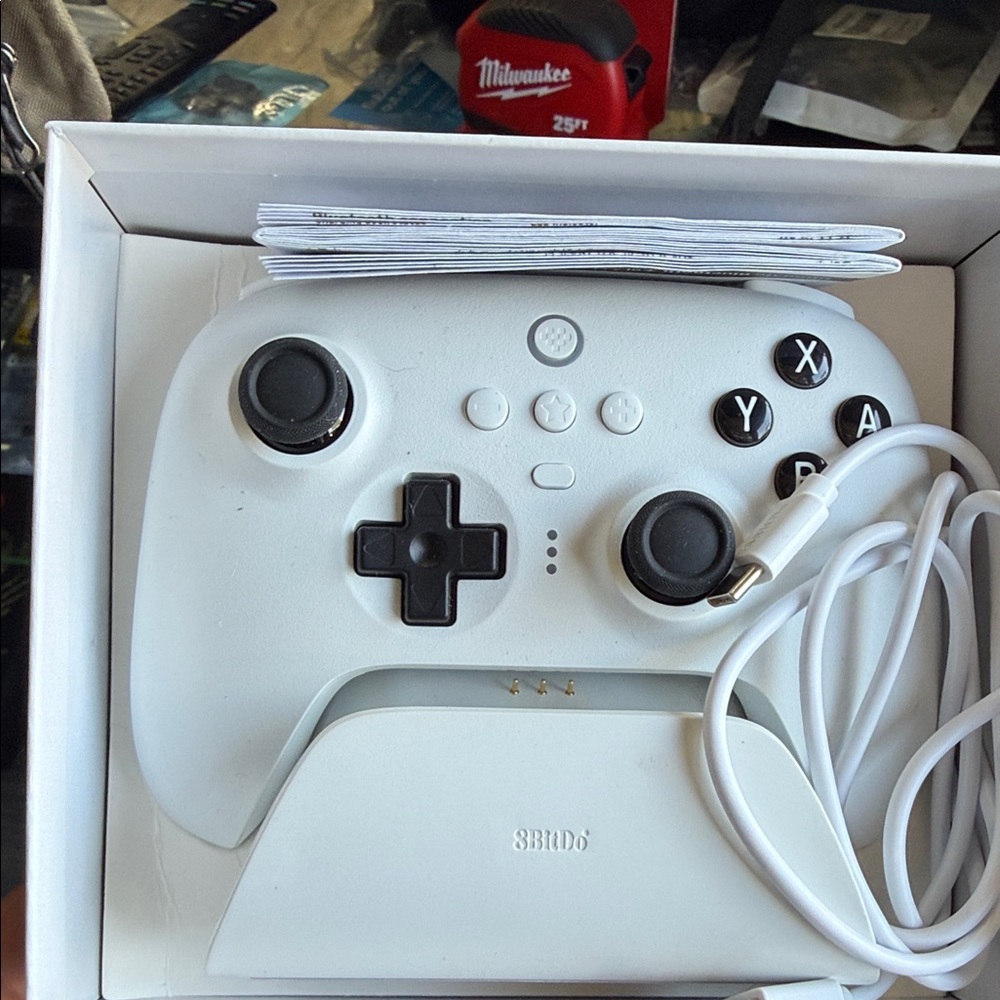 White Wireless Game Controller